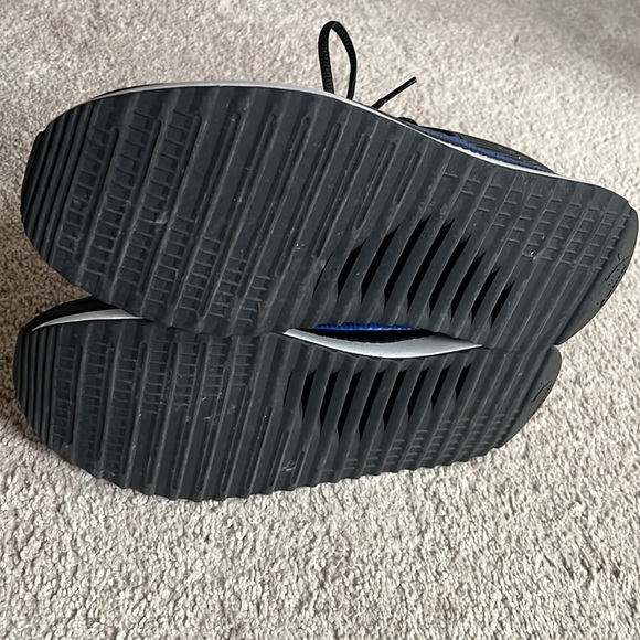 Puma Running Shoes - Picture 4 of 4